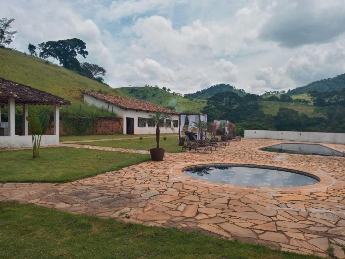 Hotel Fazenda Paciencia Сантана-дус-Монтис Экстерьер фото